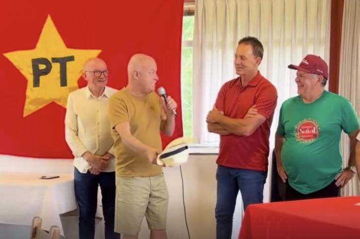 Prefeito Neguinho elogia o PT durante confraternização de fim de ano em Forquilhinha 