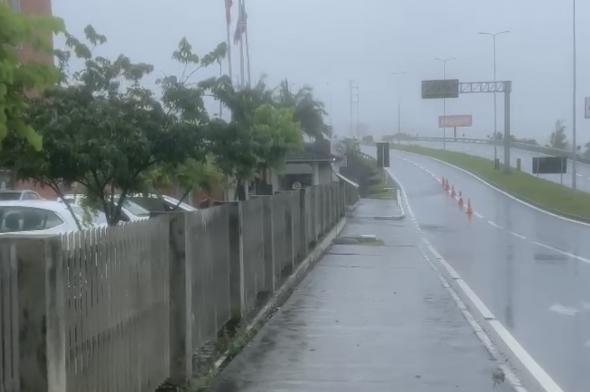 Bandidos espancam vítima e roubam veículo próximo ao Batalhão da PM em Criciúma 