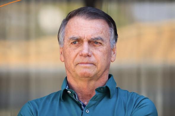 Bolsonaro pede a Moraes para receber visita de Júlia Zanatta 