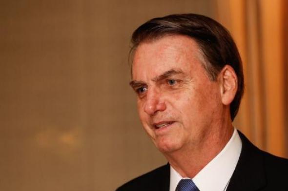 Bolsonaro muda de estratégia sobre flexibilização de armas