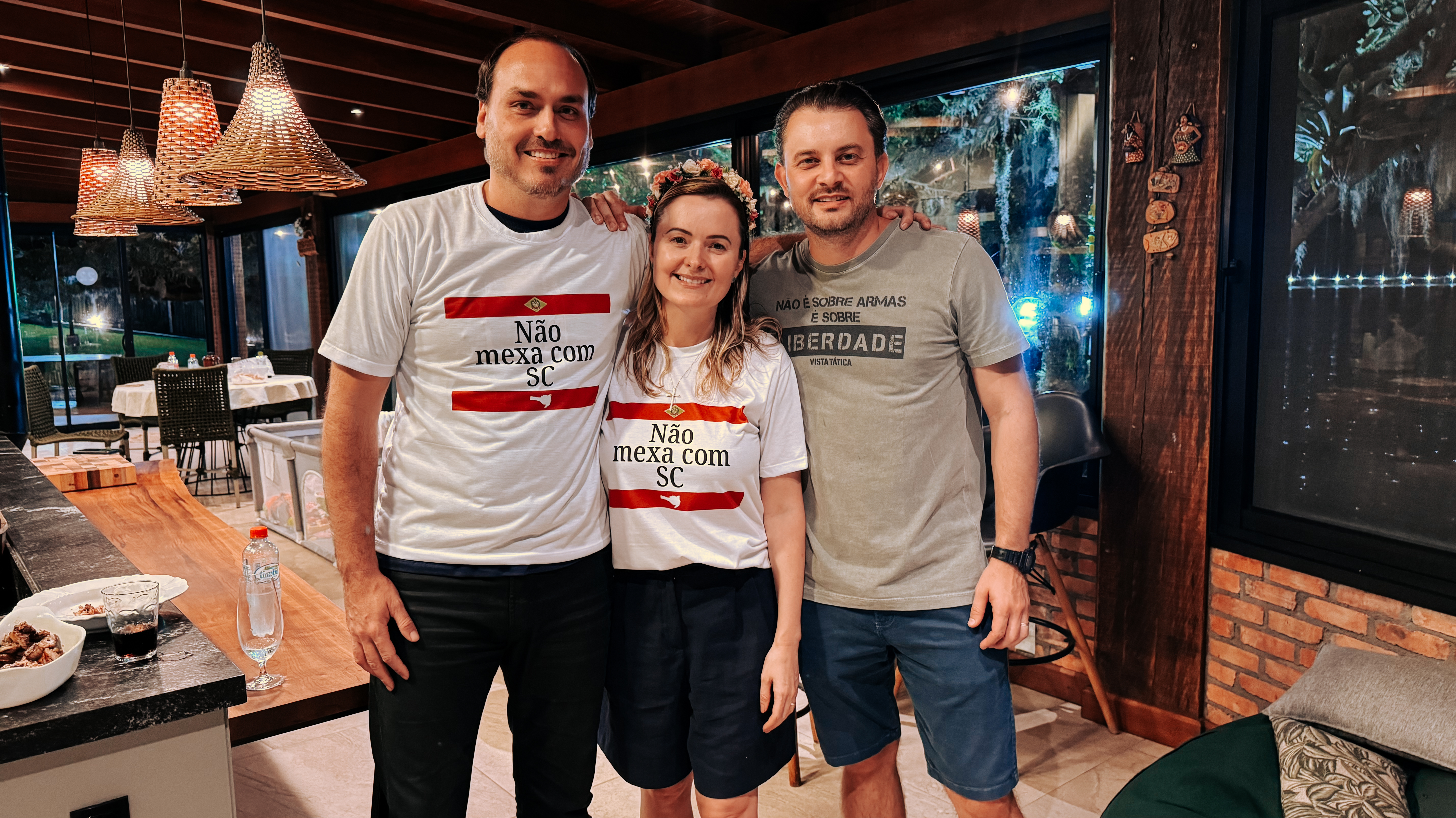 Júlia Zanatta recebe Carlos Bolsonaro em Balneário Rincão para tratar de pautas de SC