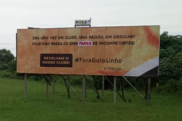 Outdoor contra presidente Jaime Dal Farra é colocado em Araranguá