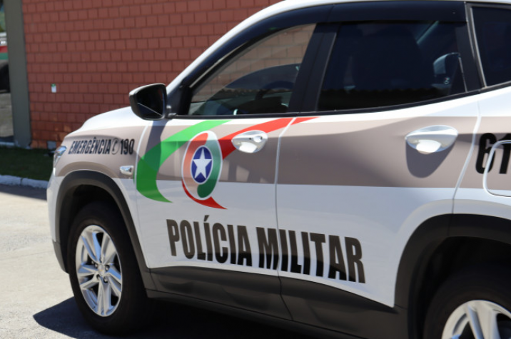 Jovem é vítima de estupro dentro de kitnet em Criciúma; autor foi detido por vizinhos