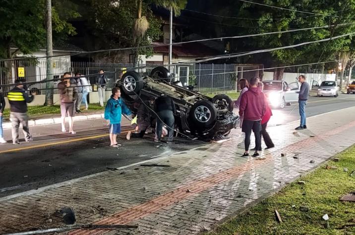 Acidente grave deixa três pessoas feridas em Criciúma 