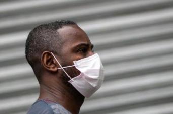 Homem se recusa a utilizar máscara e agride vigilantes da Satc em Criciúma