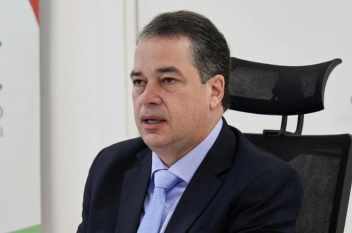 Com medo de perder votos, Rodrigo Minotto esconde apoio a Lula no “santinho”