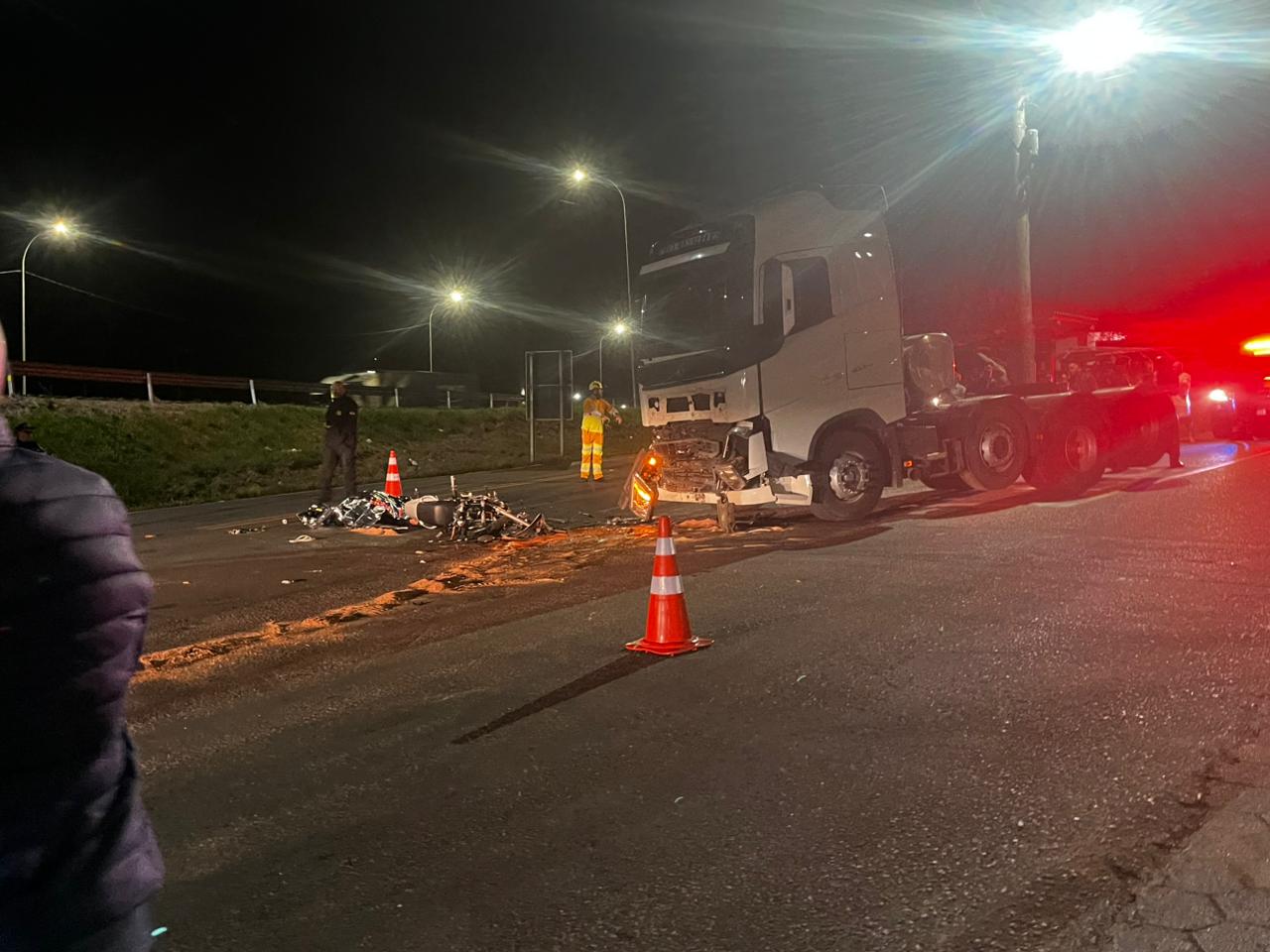 Motociclista morre após grave acidente às margens da BR-101