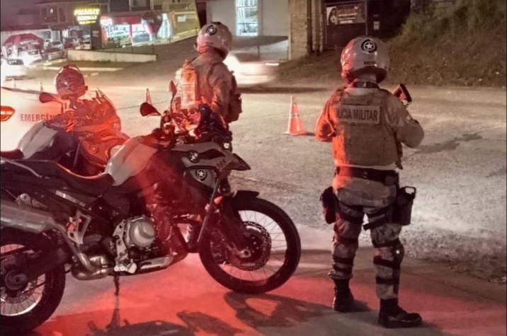 Bandidos armados rendem vítima e roubam caminhonete em Criciúma 