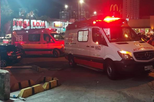 Em andamento: mulher cai de prédio no Centro de Criciúma