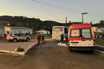 Criança morre atropelada por ônibus no bairro Metropol em Criciúma 