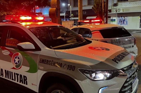 Assaltante armado invade farmácia e rende clientes e funcionários no bairro Pio Corrêa