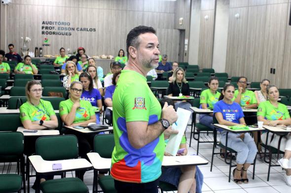 Unesc promove um ato de solidariedade ao cuidar de pais, responsáveis e crianças autistas de Criciúma e Região