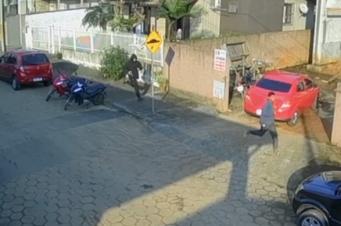 Bandidos armados roubam loja em Içara