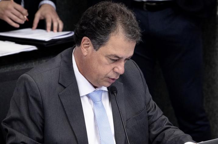 Ao lado de deputados do PT e PSOL, Rodrigo Minotto acumula votos alinhados à esquerda na Alesc