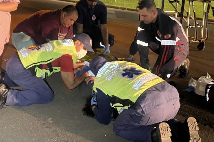 Adolescente fica gravemente ferida após ser atropelada em Içara; condutor fugiu 