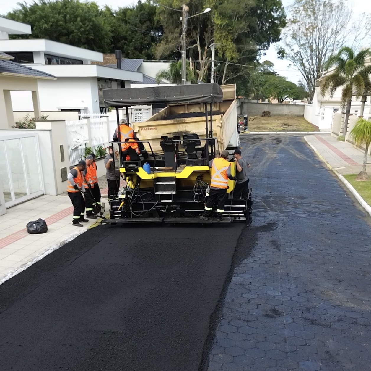 Prefeitura de Forquilhinha asfalta 57 novas ruas