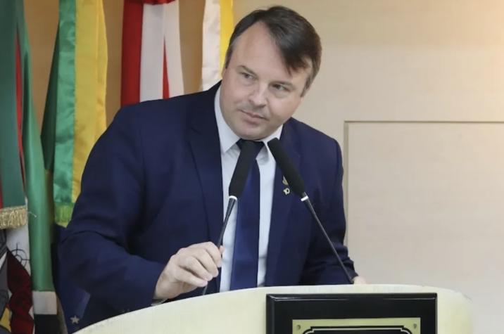 Gaeco encontra arquivos de pornografia infantil em computador de vereador de Criciúma