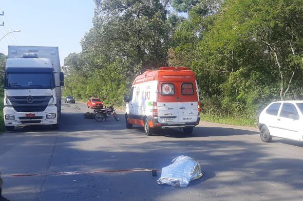 Em andamento: jovem morre em acidente de trânsito no bairro Imigrantes, em Criciúma