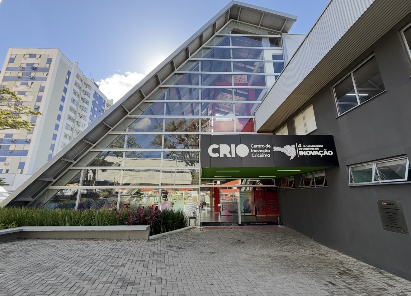 Vereador de Criciúma teria usado o próprio filho como “laranja” na compra de apartamento com dinheiro de propina, aponta Gaeco